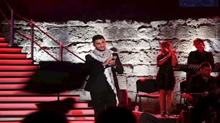 محمد عساف يشعل مهرجان قرطاج: "لكِ الله يا فلسطين"