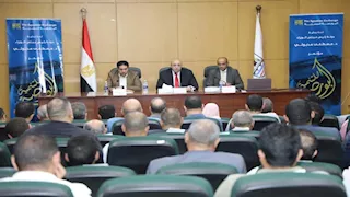 محافظ بني سويف ورئيس البورصة يفتتحان النسخة الـ13 من مؤتمر "البورصة للتنمية"