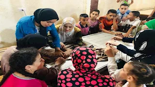 بإقبال كبير.. ثقافة المنيا تواصل فعاليات المسرح المتنقل بقرية البرجاية