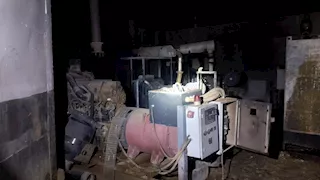 السيطرة على حريق بمولدات كهرباء بالوادي الجديد.. والمحافظة: عودة الخدمة في أقرب وقت- صور