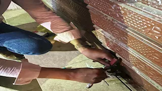 حملات مكثفة لغلق 79 محلاً ومقهى وكافيه غير مرخص بأسوان