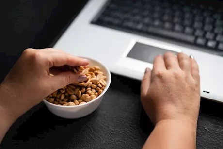 تناول هذا النوع من المكسرات يوميًا- 7 فوائد يقدمها لصحتك