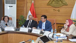 رئيس جامعة بنها يترأس اجتماع لجنة المنشآت لمتابعة خطة التطوير  