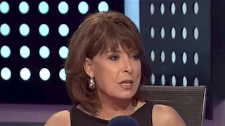 "غابت البهجة والابتسامة".. أنوشكا تنعى لطفي لبيب