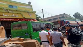 يقوده صبي.. مصرع طفلة وإصابة 3 آخرين في تصادم أتوبيس بالدقهلية (صور)