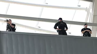 قناص مسلح في مباراة كأس العالم للأندية.. ما القصة؟