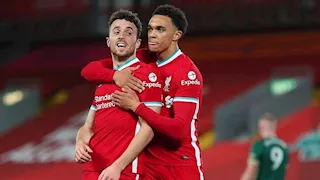 تأثُر أرنولد.. دقيقة حداد على جوتا في تدريبات ريال مدريد (صورة)