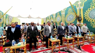 حياة كريمة.. وزير الإسكان يتابع سير العمل بمياه الشرب والصرف ببني سويف