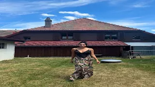 أحدث جلسة تصوير جريئة لـ سلمى أبو ضيف.. وتارا عماد تعلق