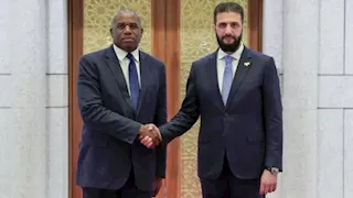 ماذا بحث لامي مع الشرع خلال أول زيارة يقوم بها وزير بريطاني لسوريا منذ انتفاضة عام 2011؟