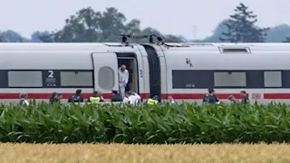 إجلاء 340 شخصا من قطار إقليمي في ألمانيا بسبب حريق