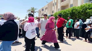 أولياء أمور: امتحان الرياضيات التطبيقية في مستوى الطالب المتوسط