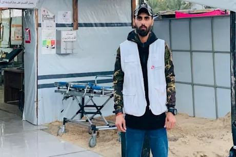 أطباء بلا حدود تنعى مقتل زميلنا السابق عبد الله حمّاد في غزة