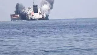 رويترز: السفينة التي هُوجمت تنطبق عليها معايير الحوثيين لاستهداف السفن