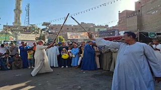 بعصي الأجداد.. التحطيب يزين ختام مولد "سلطان الصعيد" (فيديو وصور)