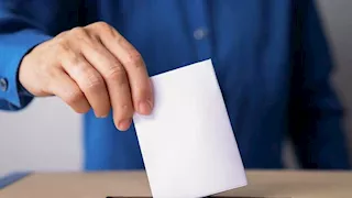 مولِّد بكل لجنة.. استعدادات "الكهرباء" لتأمين تغذية مقرات انتخابات "الشيوخ"