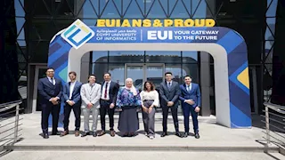 تسارع وتوجيه.. فريق طلابي يصمم برنامجًا للقيادة الذاتية للسيارات