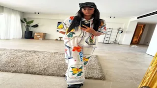 غادة عبد الرازق ببدلة غريبة. لن تتوقع سعرها - 10 صور 