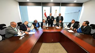 وزير البترول يشهد توقيع اتفاق لتمويل مشروع إنتاج الصودا آش ومشتقاتها  