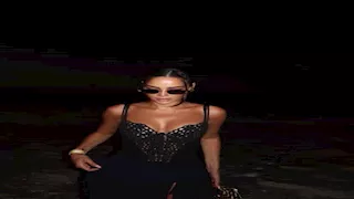 صور | بسمة بوسيل بفستان جريء ونظارة شمس بالليل.. والجمهور يعلق