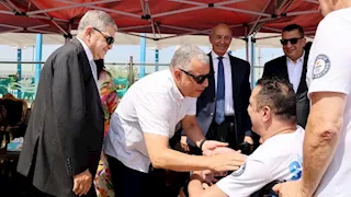 إرادة من حديد.. ولاء حافظ يسعى لرقم قياسي في الغطس بالإسماعيلية (فيديو)