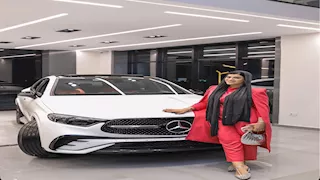 5 صور لزوجة مروان عطية أثناء افتتاح مشروعه الخاص