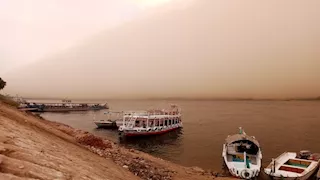 لسوء الطقس.. أسوان توقف النشاط الملاحي في نهر النيل وبحيرة ناصر (صور)