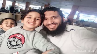 "عمر مات".. كلمات أب مكلوم تلخص فاجعة دهس طفل في المنوفية (صور)