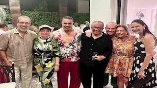 ليلى علوي وإلهام شاهين مع سعد لمجرد في إحدى السهرات والجمهور يعلق (صور)