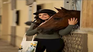 جمالها لافت.. 15 صورة لملكة جمال فلسطين نادين أيوب