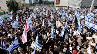 مظاهرات في أكثر من 350 موقعًا بإسرائيل (فيديو)