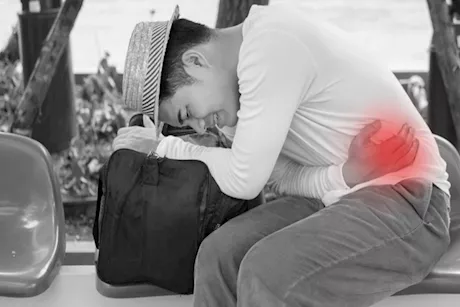 تناول هذه الفواكه أثناء السفر- تخصك من الإمساك