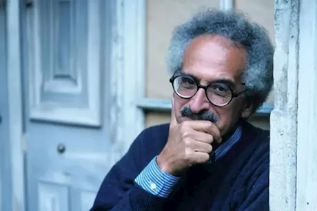 بعد وفاة صنع الله إبراهيم- ما المرض الذي أودى بحياته؟ "فيديوجرافيك"