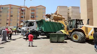 صور.. محافظ القاهرة يشرف على إزالة الإشغالات والتعديات بمدينة معًا لليوم الثالث