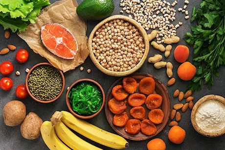 انتبه إليها- أطعمة مفيدة وأخرى ممنوعة لراحة المعدة