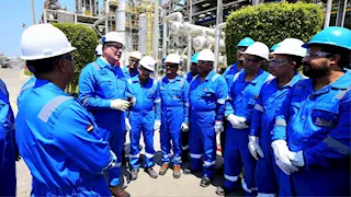 وزير البترول يتفقد سير العمل بالوحدات الإنتاجية بشركة "أنربك" للتكرير