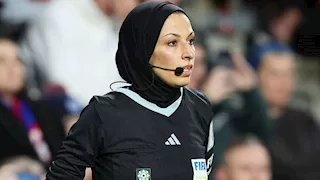 أم وأول محجبة في المونديال.. حكاية الحكمة الفلسطينية هبة سعدية