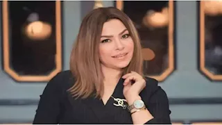 ألفت عمر  تتألق بإطلالة أنيقة في ثاني أيام الجونة