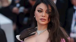 جمالها لافت.. 10 صور لـ هيفاء وهبي بـ لوك مختلف سعره تخطى 43 ألف