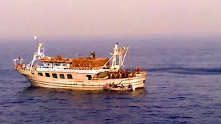 إيران تعلن عن ضبط 4 سفن صيد على متنها أجانب في مياهها الإقليمية