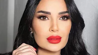 15 صورة لـ أجرأ إطلالات النجمات في الفترة الأخيرة.. وناقد موضة: "مبالغ فيها وبدون بطانة"