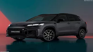 رسميًا.. تويوتا تطلق النسخة الأحدث من سيارتها كورولا كروس بالأسواق - صور