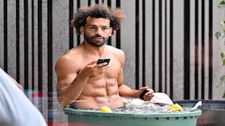 "بيتي شبه المستشفى".. 25 صورة وأسرار اللياقة البدنية المذهلة لمحمد صلاح