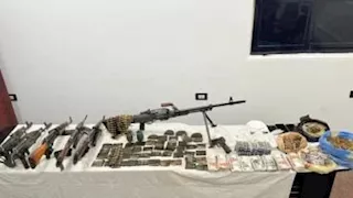 بعد مصرعهم برصاص الأمن المركزي.. ماذا وجدت الداخلية بحوزة عصابة الـ 6 في بلاد الذهب؟