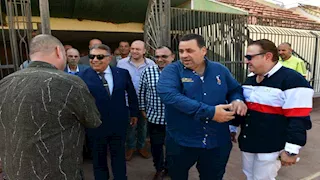 محافظ الدقهلية لرئيس نادٍ دفع عاملًا: "ليه كده.. ده أهم واحد هنا" (فيديو وصور)