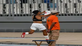 غناء الجماهير وابنته.. والد خوان ألفينا يكشف لمصراوي سر احتفاله بهدفه مع الزمالك