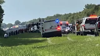 أمريكا: مقتل خمسة ركاب جراء حادث تحطم حافلة سياحية في نيويورك