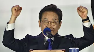 انطلاق المحادثات بين رئيس كوريا الجنوبية ورئيس وزراء اليابان في طوكيو