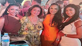 بالصور.. أحمد العوضي ورامز جلال مع إلهام شاهين في الساحل الشمالي