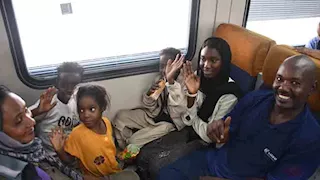 السكة الحديد تُسيّر القطار السابع لعودة السودانيين إلى وطنهم